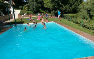 Maravillosa tarde en la piscina